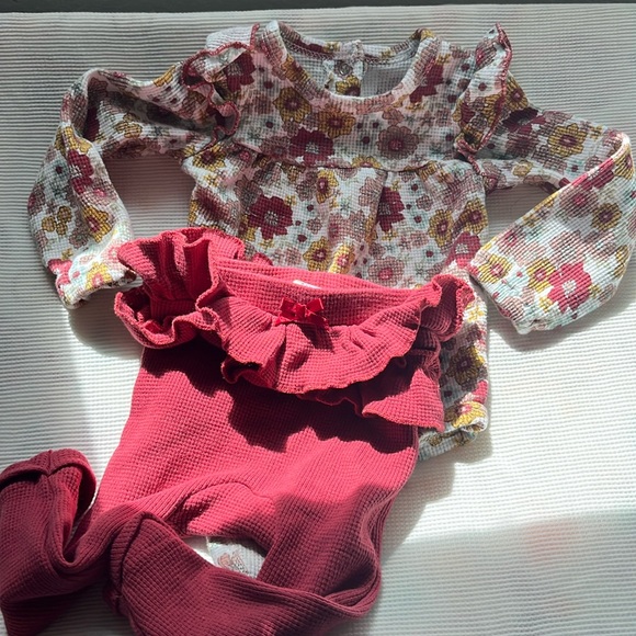 Matching set - Picture 1 of 3